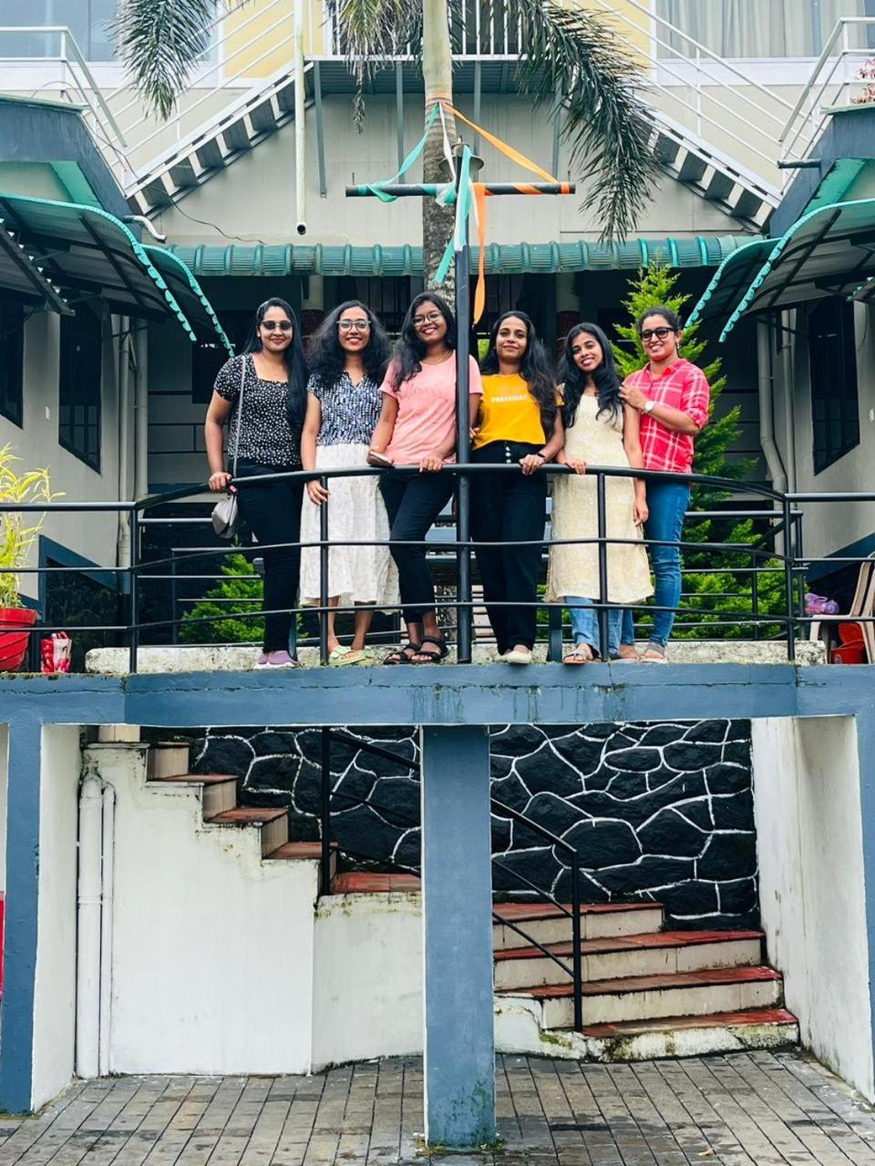 Vagamon Lake Palace Albergue Exterior foto